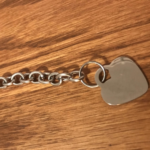 Silver Heart Bracelet - Picture 4 of 4